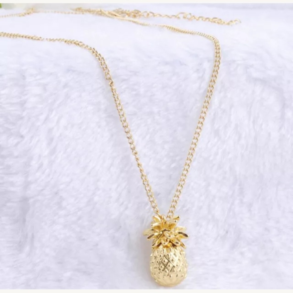 3 for $15🍍 Gold pineapple Statement necklace - Picture 2 of 4